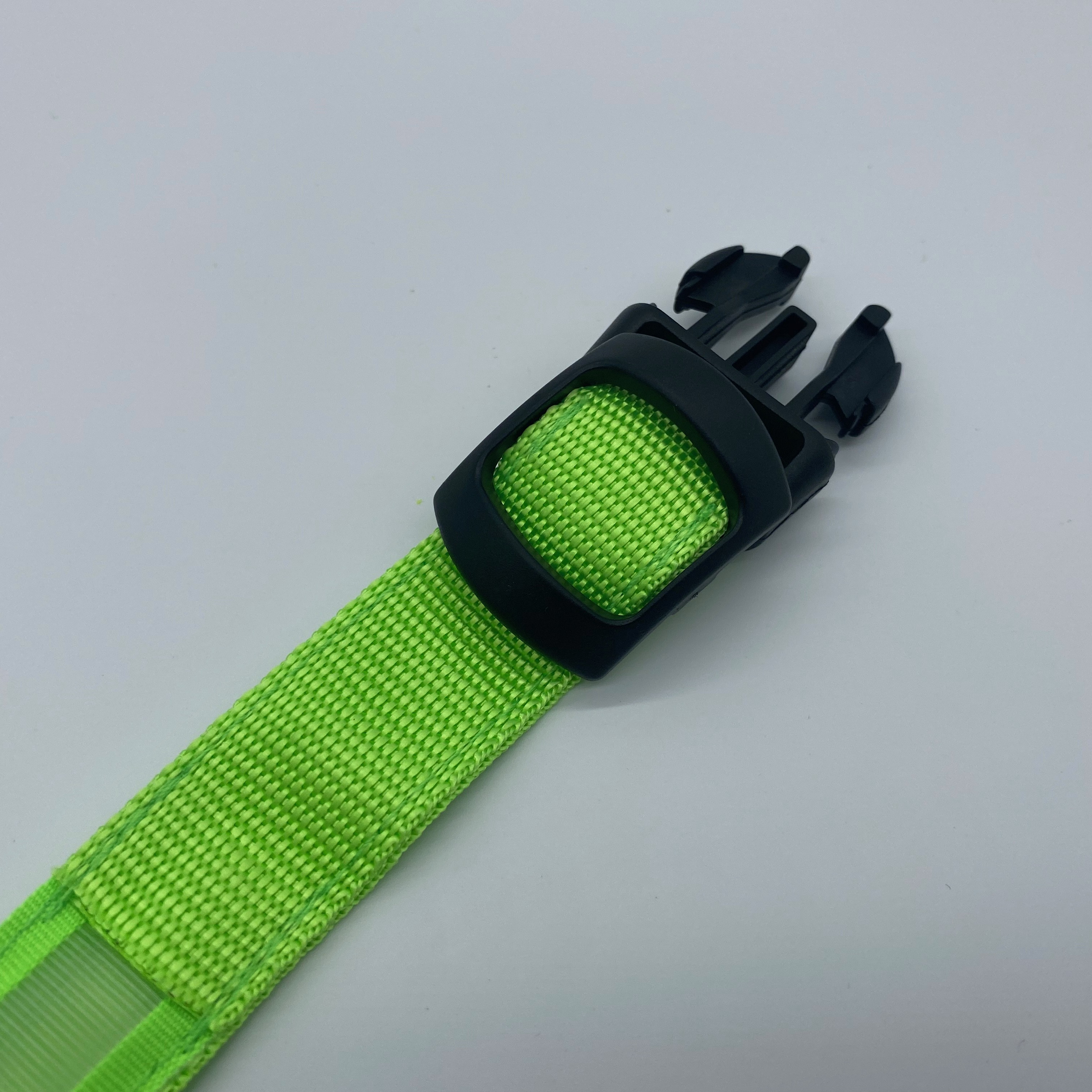 LED Collar01 Family Pets Prevent Loss Easy To Find USB Charging Custom Size with Logo Custom Waterproof Luminous Dog Collar