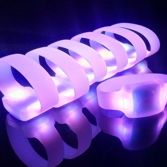 LSRM06 Large Capacity Low Price New Design Bracelet with Led Lights
