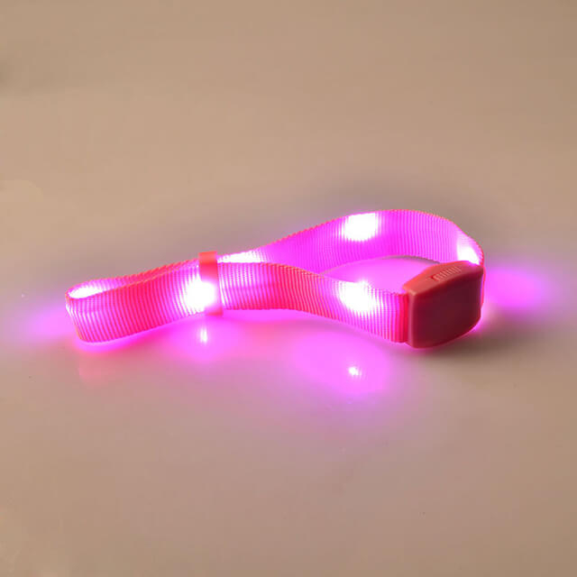 LSRM02 Customized Logo Multicolor RGB DMX Proragrammed Remote Control Rfid Xylobands Led Wristband