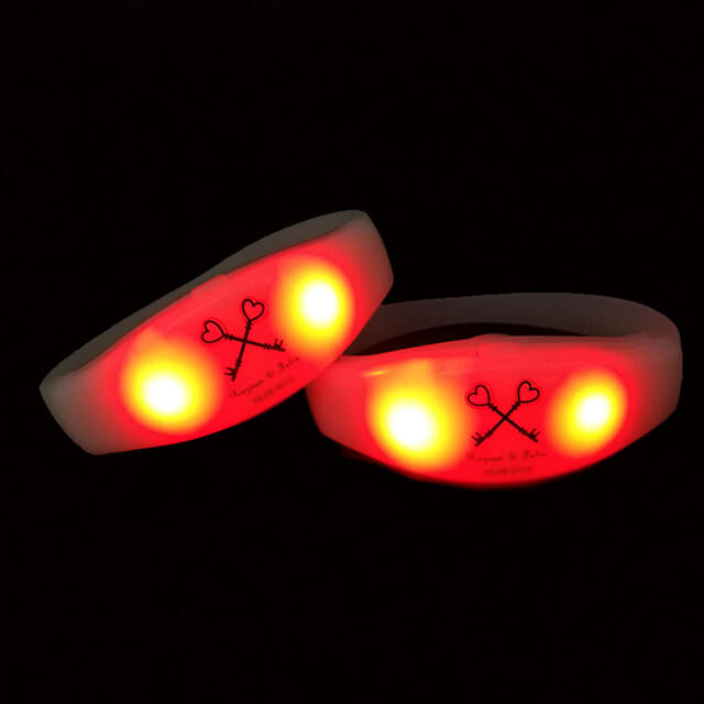 LSRM01 New Creative Promotional Programmable Flash Lighting Radio DMX Remote Control LED Bracelet