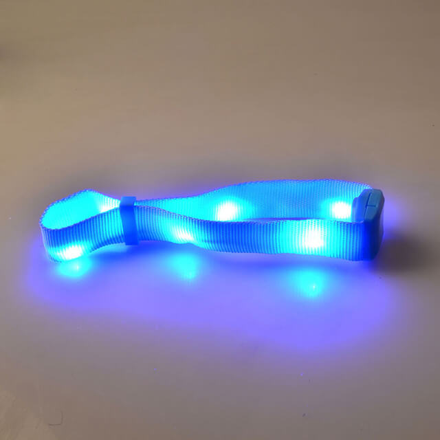 LSRM02 Customized Logo Multicolor RGB DMX Proragrammed Remote Control Rfid Xylobands Led Wristband